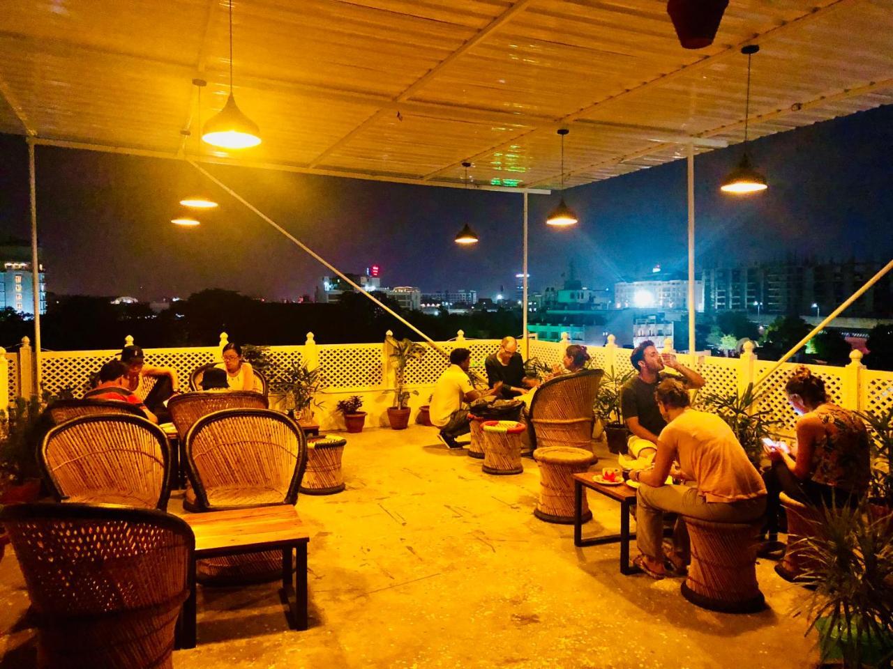 Хостел Tuk Tuk Backpackers Near Railway Station Джайпур Екстер'єр фото